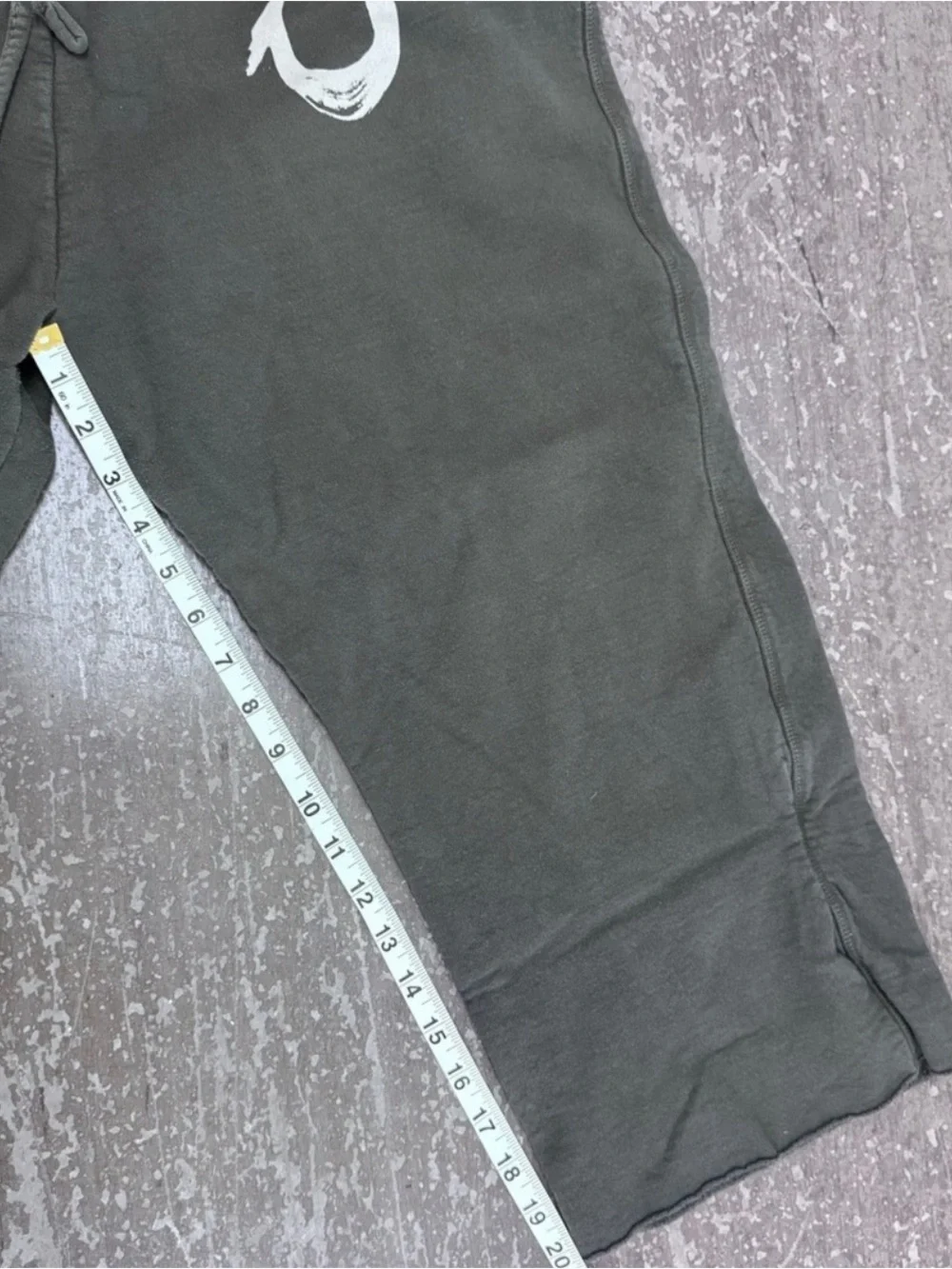 🔥True Religion Drawstring Y2K 3/4 Cut jogger shorts Large!!